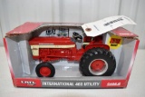 Ertl Britains International 460 Utility Tractor 1/16 scale with box