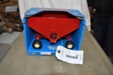 Ertl Farm County Gravity Feed Wagon 1/16 with box