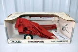 Ertl McCormick 1-PR Corn Picker, 1/16th scale, with box