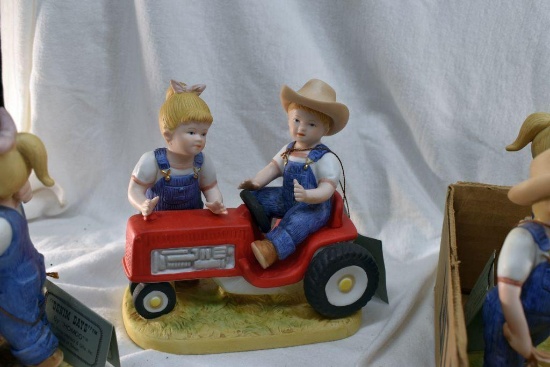 12 Denim Days Figurines