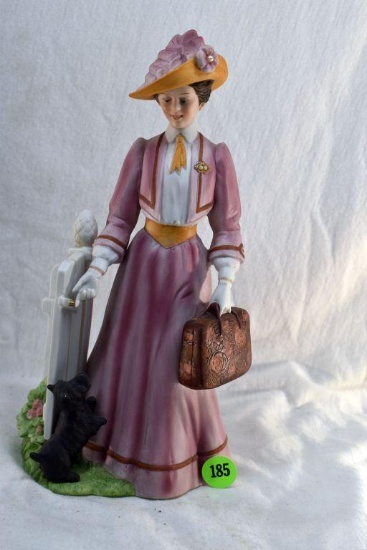 Avon 1983 Miss Albee Figurine from Nationals no box