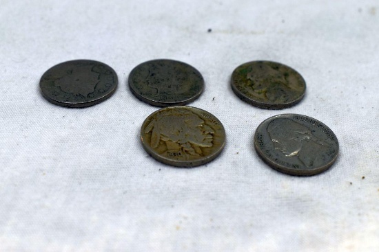 2 V nickels, I buffalo nickel, 1940 and 1939 nickel