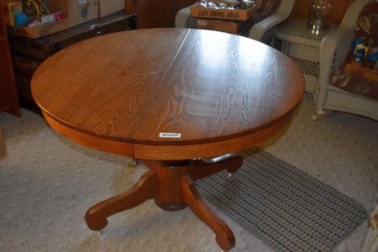 Round Oak Pedestal Table