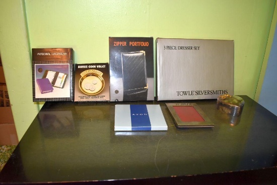 organizers, dresser set, picture frames