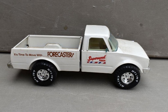 1970's Nylint Supersweet feed truck
