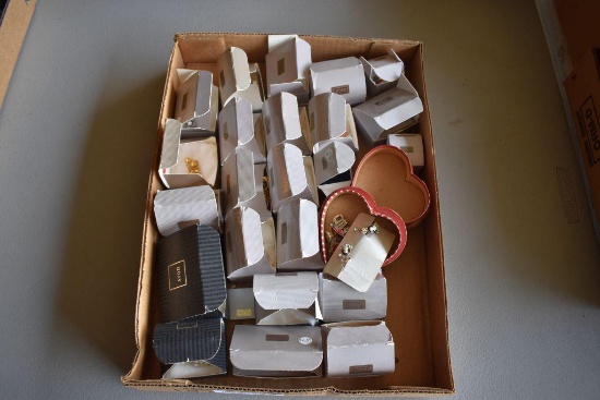 Assorted costume jewelry