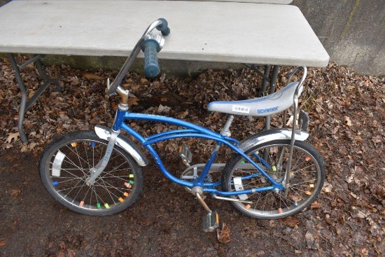 Schwinn Stingray II bike, front and rear fenders, 20" wheels, bell, banana seat