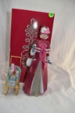 Avon 1989 Miss Albee Figurine from Nationals, has broken hand