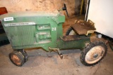 John Deere 20 Series pedal tractor missing steering wheel, Model D-65