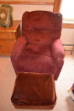 Stuffed armed chair with ottoman