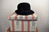 Vintage women's hat and hat box