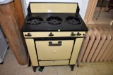 Porcelain 3 burner apartment size stove 26