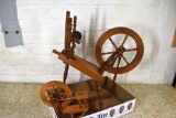2 small spinning wheels