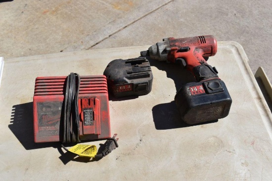 Milwaukee Cordless 1/2 " Impact With Battery & Charger, tested & working