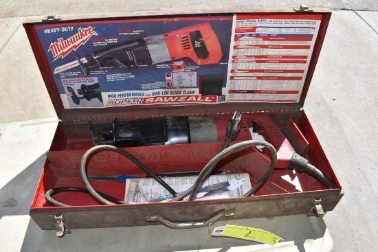 Milwaukee 8 amp Sawzall, corded, tested & working