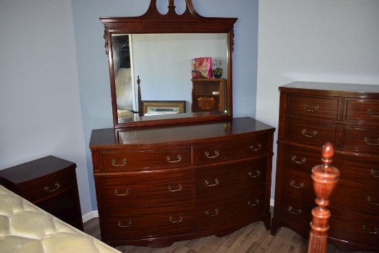 Nice Wooden 5 Piece Solid Wood Bedroom Set, Tall Boy Dresser, Mirrored Dresser,
