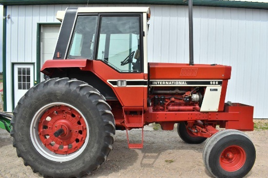 1978 International 986 2WD Tractor, 2458 Hours, Full Cab, 18.4x34, 3pt, 540/1000PTO,