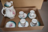Porcelain Tea Set