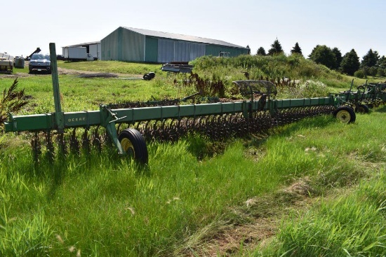 John Deere 400 rotary hoe 30', 3pt., gauge wheels, stone guard, ridged frame