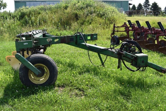 John Deere 2800 plow, 6 bottom, on land 2pt hitch, coulters,