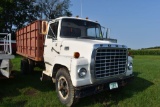 1972 Ford 750 single axle grain truck, 16' steel box and hoist, V8 gas, 4x2 speed, non running,