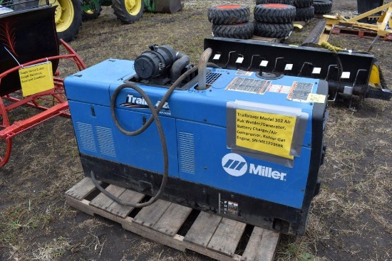 Trailblazer Model 302 Air Pak Welder/Generator, BR