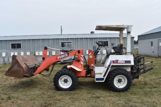 1986 Kubota R-400 AWD Wheel Loader, 42hp., New Tires, 3pt., 2804 Hours, Material Bucket