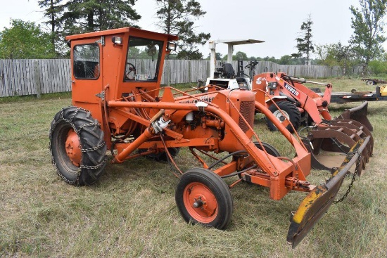 Allis Chalmers C Tractor, Cab And Push Blade, Looks Good, Non Running, spline shaft in rear