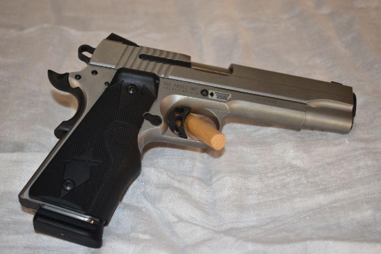 Sig Sauer 1911 Pistol, Cal. 45 Auto, Crimson Trace Laser Grip, (2) 8 Round Magazines SN:GS98270