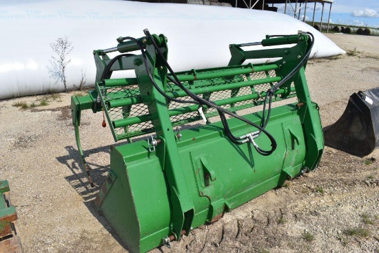 John Deere 84" Loader Bucket with Grapple Attachment, Bolt On Cutting Edge, Euro Hookups