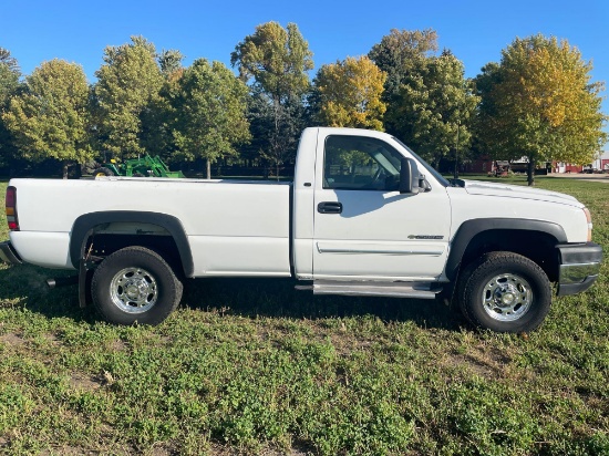 2006 Chevy 2500, LT, 4x4, Reg Cab, Long Box, 6.0L V8, 323,800 Miles, New Motor, 2nd Owner