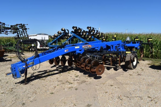 DMI 530C Ripper, 5 Shank, Disc Levelers, Lead Shanks