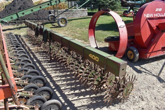 John Deere 400 Rotary Hoe, 22', 3pt