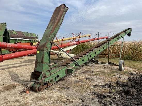 John Deere F0350 Elevator