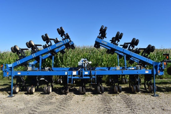 Kinze 1500 Cultivators/Applicators, 16R30", 3pt, Rear Hitch