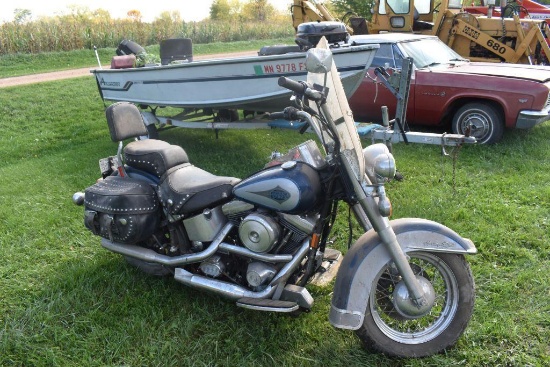 1999 Harley Davidson Heritage Soft Tail Motorcycle, Saddle Bags, Runs & Drives