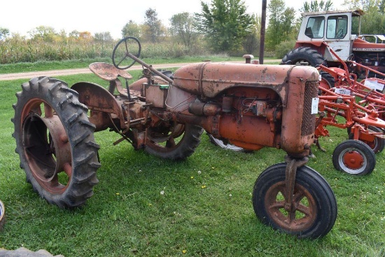 Allis Chalmers C Ginseng Tractor, Tricycle Front, 8.5x38 Tires, Motor Is Free, Fenders, SN: CR29886
