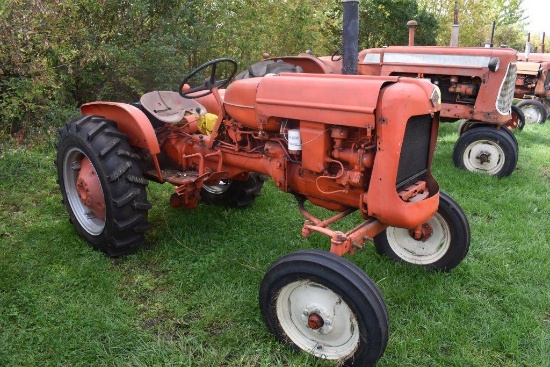 Allis Chalmers D10 Gas Tractor, W/F, Fenders, Like New 11.2x24 Tires, PTO, Motor is Free, SN: 1764