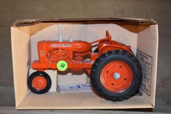 Ertl Allis Chalmers WD-45 Antique Tractor, 1/16 Scale