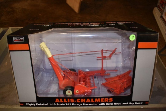 SpecCast Allis Chalmers Highly Detailed 1/16 Scale 782 Forage Harvester With Corn Head and