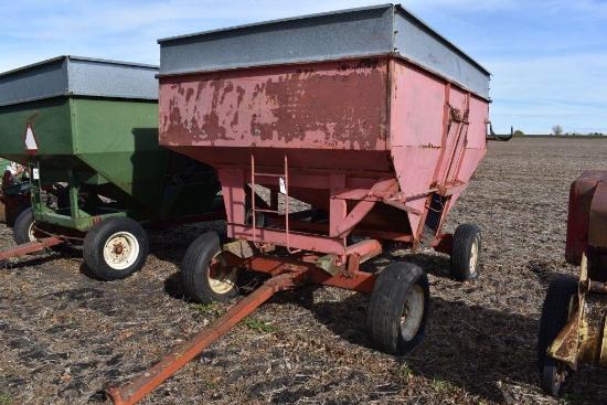 Nu-Bilt 200 Bushel Gravity Wagon on 8 Ton Nu-Bilt Running Gear