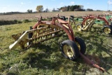 New Holland 258 hay rake, 5 bar, rubber mount teeth, dolly front