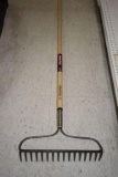 Truper wooden handled steel rake