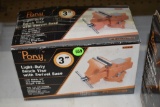 Pony Heavy Duty Benchtop Workshop Vise, 3