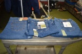(4) Pair total of Levi jeans 1 pair of 50x32 and 3 pair 48x30