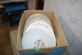 Assorted box of plates