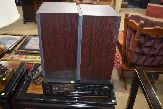 Onkyo stereo with speakers
