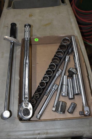 1/2" Drive Socket Set & Torque Wrenches, Extensions & Breaker Bar