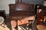 Burdett S.N. Swan & Sons Freeport Ill., Pump Organ