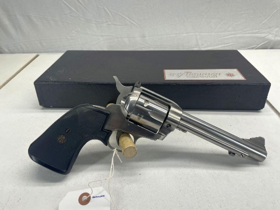 Virginian Dragoon Revolver, .44 Mag Cal., With Box, Soft Grips and Original Wooden Grips, 6"